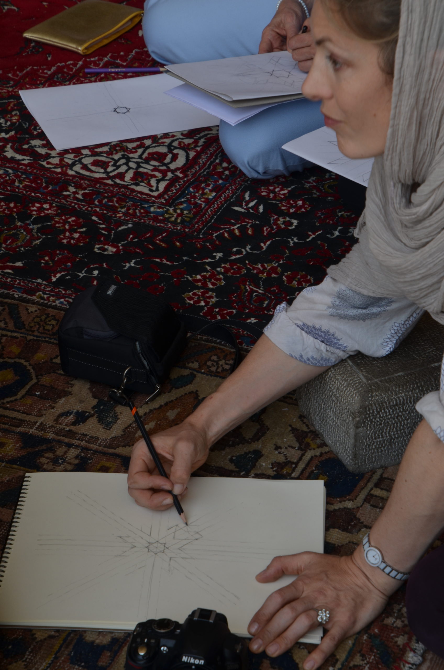 FREE HAND GEOMETRY – Art of Islamic Pattern